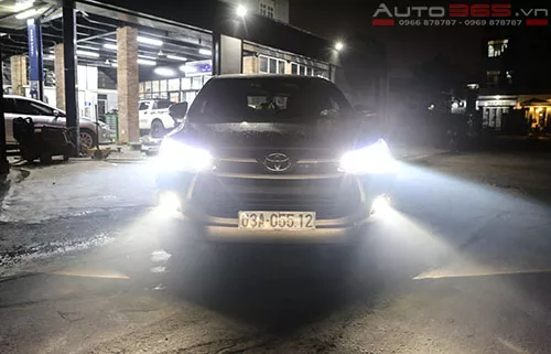 Toyota Innova Tiền Giang nâng cấp bi xenon tăng sáng 180%